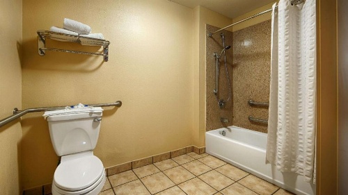 Best Western Windsor Pointe Hotel & Suites-At&T Center image 14