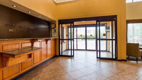 Best Western Windsor Pointe Hotel & Suites-At&T Center image 49