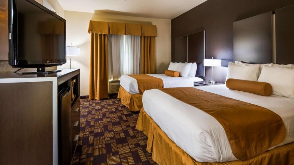 Best Western Windsor Pointe Hotel & Suites-At&T Center